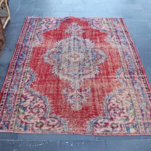 4.8 ft. x 6.2 ft. Vintage Turkish Rug TR41047 Image 1