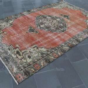 5.6 ft. x 9.1 ft. Vintage Turkish Rug TR41167 Image 1