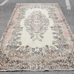 5.5 ft. x 9 ft. Vintage Turkish Rug TR41437 Image 1