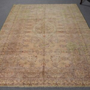 6.3 ft. x 8.4 ft. Vintage Turkish Rug TR41877 Image 1