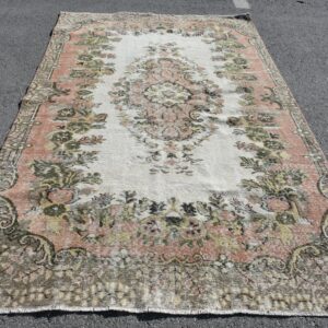 5.6 ft. x 9.4 ft. Vintage Turkish Rug TR42277 Image 1
