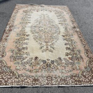 5.2 ft. x 8.6 ft. Vintage Turkish Rug TR42297 Image 1