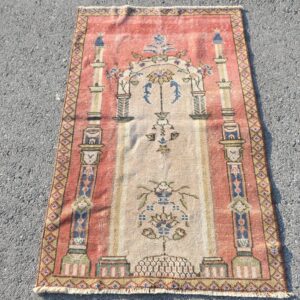 2.6 ft. x 4.3 ft. Vintage Turkish Rug TR42367 Image 1