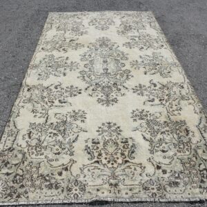 5.1 ft. x 9.3 ft. Vintage Turkish Rug TR42557 Image 1