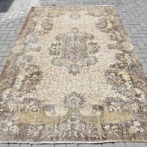 5.7 ft. x 9.4 ft. Vintage Turkish Rug TR42587 Image 1