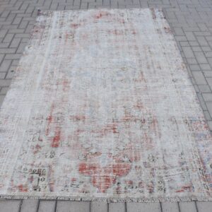 5.3 ft. x 8.1 ft. Vintage Turkish Rug TR42627 Image 1