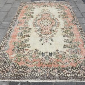 5.6 ft. x 9.3 ft. Vintage Turkish Rug TR42737 Image 1