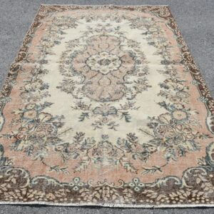 5.6 ft. x 8.9 ft. Vintage Turkish Rug TR43317 Image 1