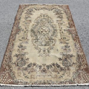 3.9 ft. x 6.3 ft. Vintage Turkish Rug TR44207 Image 1