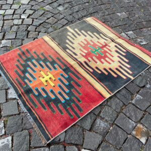 3 ft. x 3.9 ft. Vintage Kilim Rug TR61272 Image 1