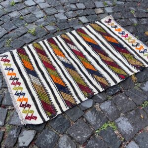 2 ft. x 3.4 ft. Vintage Kilim Rug TR61412 Image 1