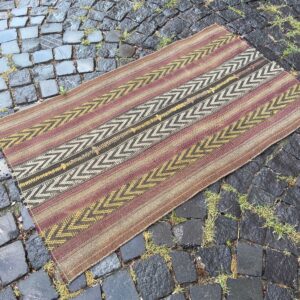 2.5 ft. x 4.1 ft. Vintage Kilim Rug TR61512 Image 1