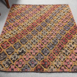 4.4 ft. x 5 ft. Vintage Kilim Rug TR61802 Image 1