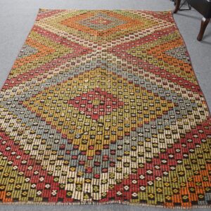 5.5 ft. x 8.2 ft. Vintage Kilim Rug TR61872 Image 1