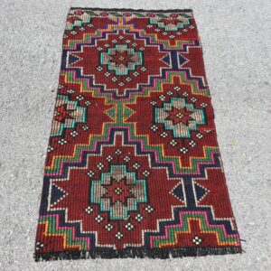 2.5 ft. x 4.9 ft. Vintage Kilim Rug TR62152 Image 1