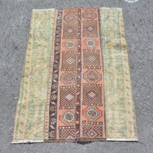2.7 ft. x 3.7 ft. Vintage Patchwork Rug TR23044 Image 1