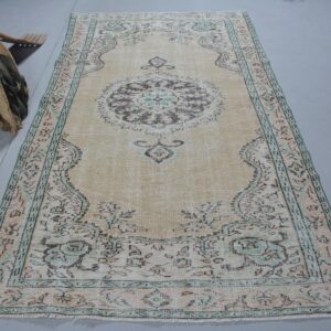 4.7 ft. x 8.4 ft. Vintage Turkish Rug TR44727 Image 1
