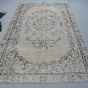 5.3 ft. x 9.3 ft. Vintage Turkish Rug TR44797 Image 1
