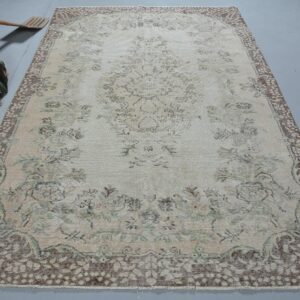 5.7 ft. x 9 ft. Vintage Turkish Rug TR44807 Image 1