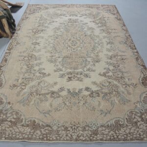5.6 ft. x 9 ft. Vintage Turkish Rug TR44817 Image 1