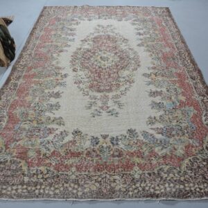 5.9 ft. x 9.3 ft. Vintage Turkish Rug TR44957 Image 1