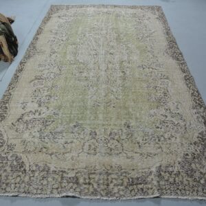 5.5 ft. x 10.2 ft. Vintage Turkish Rug TR44987 Image 1