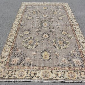 5.1 ft. x 9 ft. Vintage Turkish Rug TR46717 Image 1