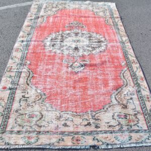 4.7 ft. x 8.3 ft. Vintage Turkish Rug TR47127 Image 1