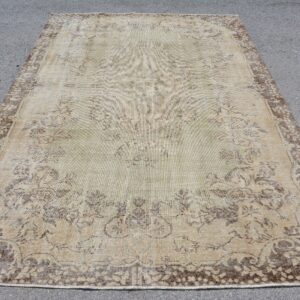 6.3 ft. x 9.5 ft. Vintage Turkish Rug TR47437 Image 1