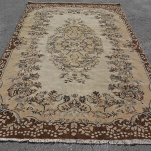 5.8 ft. x 9.2 ft. Vintage Turkish Rug TR47627 Image 1