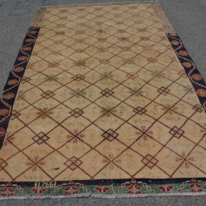 5.6 ft. x 9.1 ft. Vintage Turkish Rug TR47947 Image 1