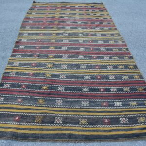 5.1 ft. x 10.1 ft. Vintage Kilim Rug TR62522 Image 1