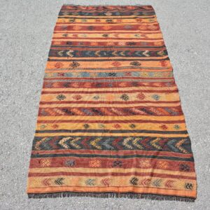 3 ft. x 5.9 ft. Vintage Kilim Rug TR62552 Image 1