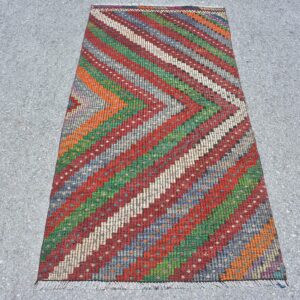 3.1 ft. x 6.3 ft. Vintage Kilim Rug TR62752 Image 1